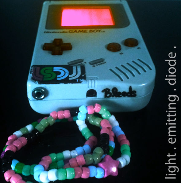 Файл:bleeds - Light. Emitting. Diode.jpg